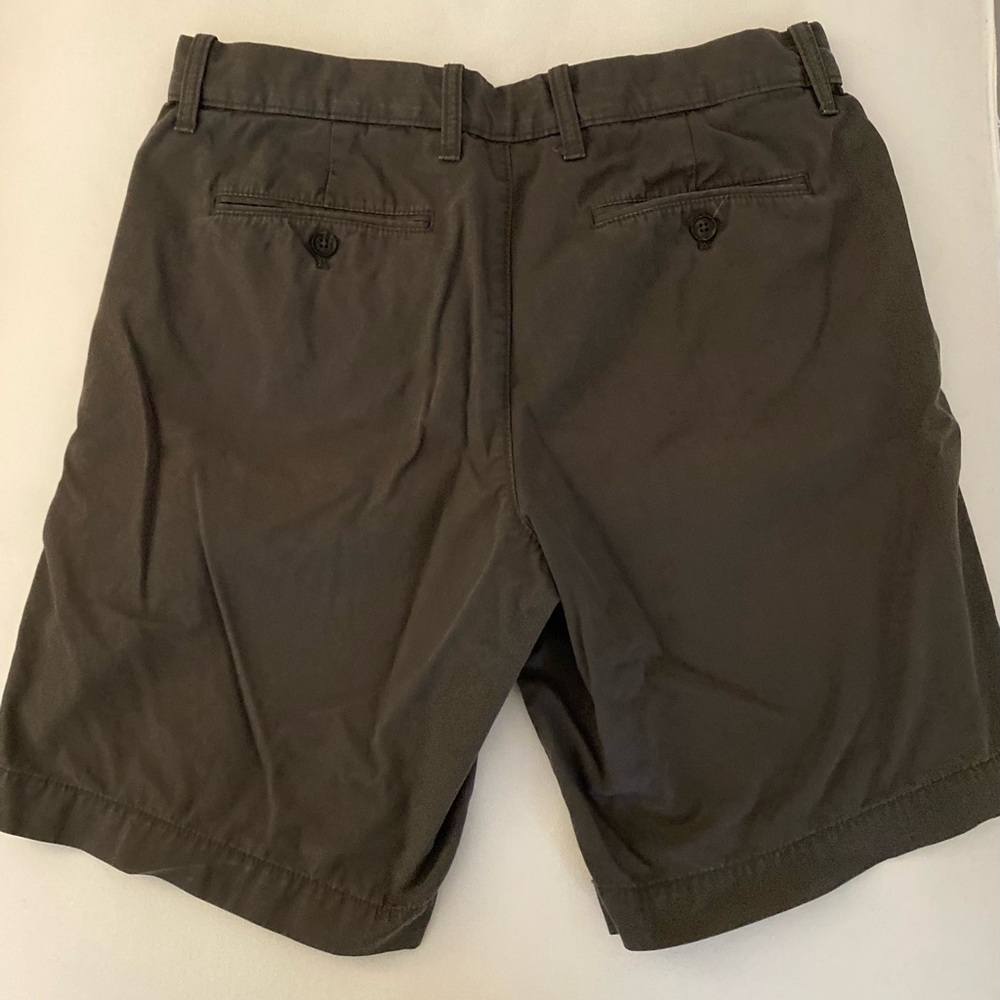 GAP DRESS SHORTS - GRAY - SIZE 33 - Picture 2 of 3